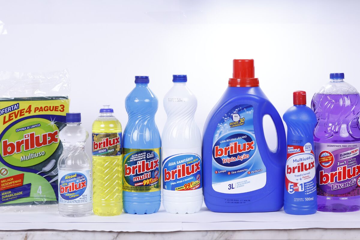 Melhores produtos para limpar o banheiro e como usar
